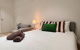 Charming Central Unit In Authentic Building