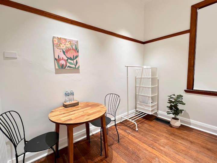 Charming Central Unit In Authentic Building Sydney Exterior photo