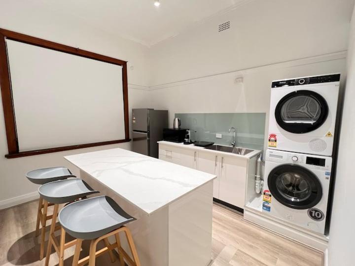 Charming Central Unit In Authentic Building Sydney Exterior photo